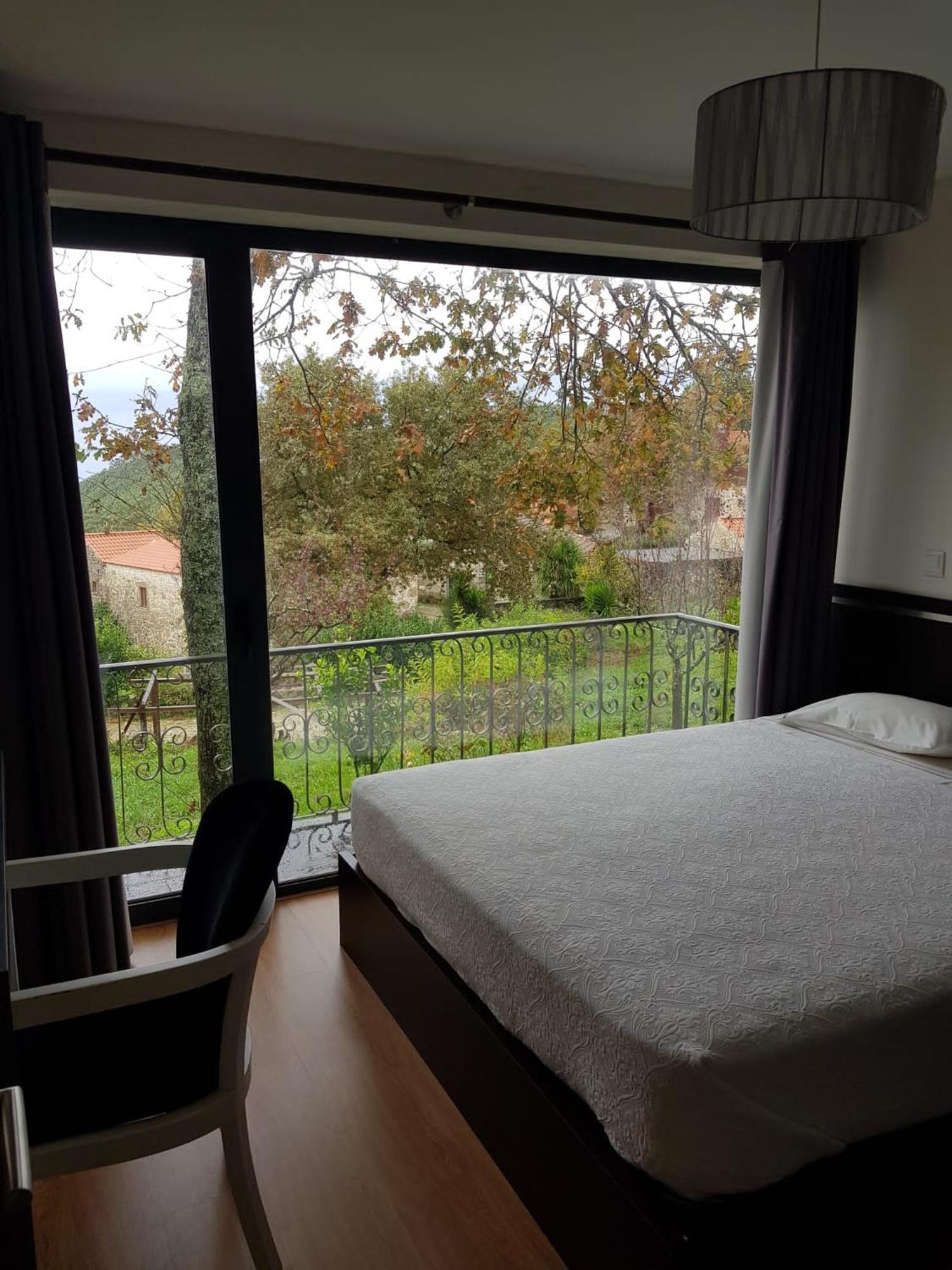 Villa Trebid'Ouro Vale de Cambra Zimmer foto